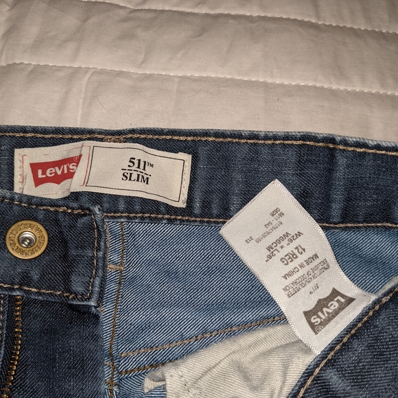 Jeans - Picture 2 of 3